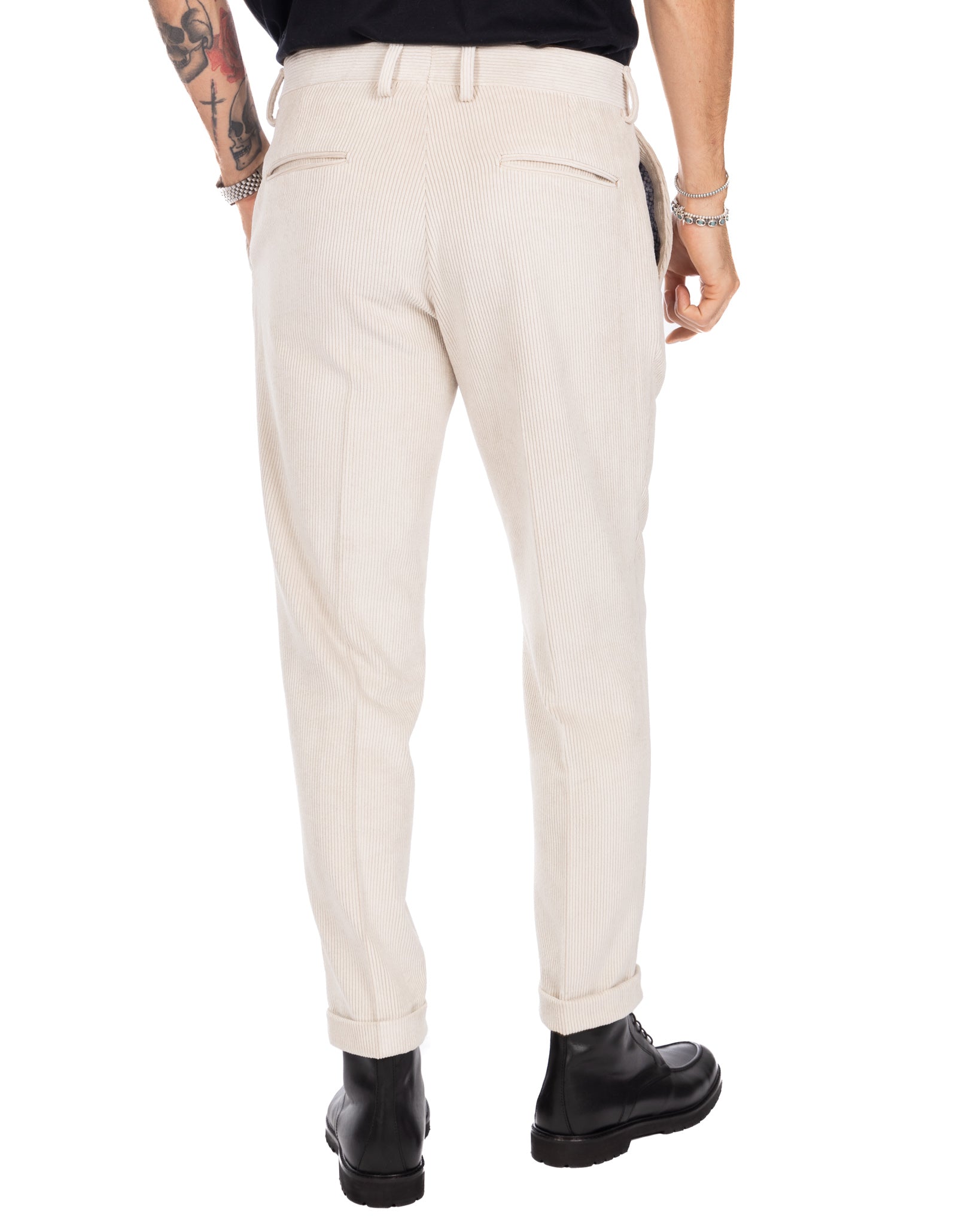 Lodi - cream trousers with velvet pleats