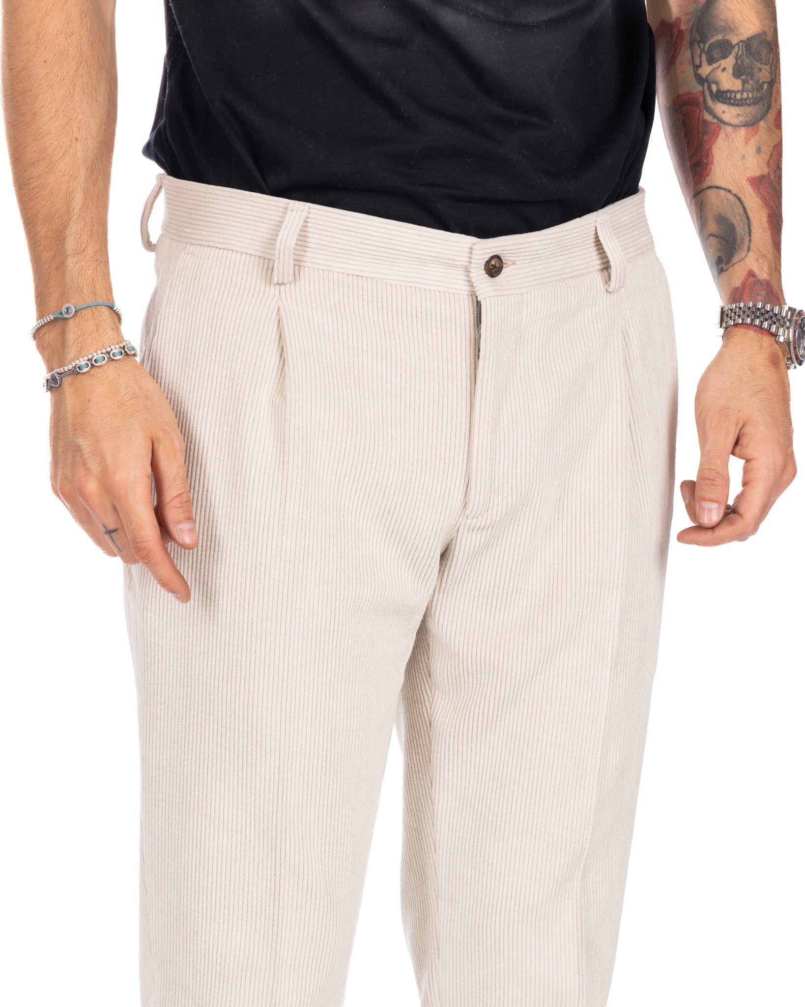 Lodi - cream trousers with velvet pleats