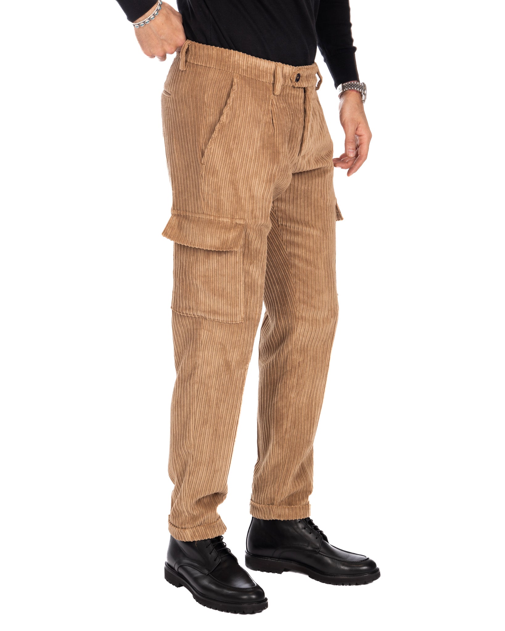 Hamburg - camel velvet cargo trousers