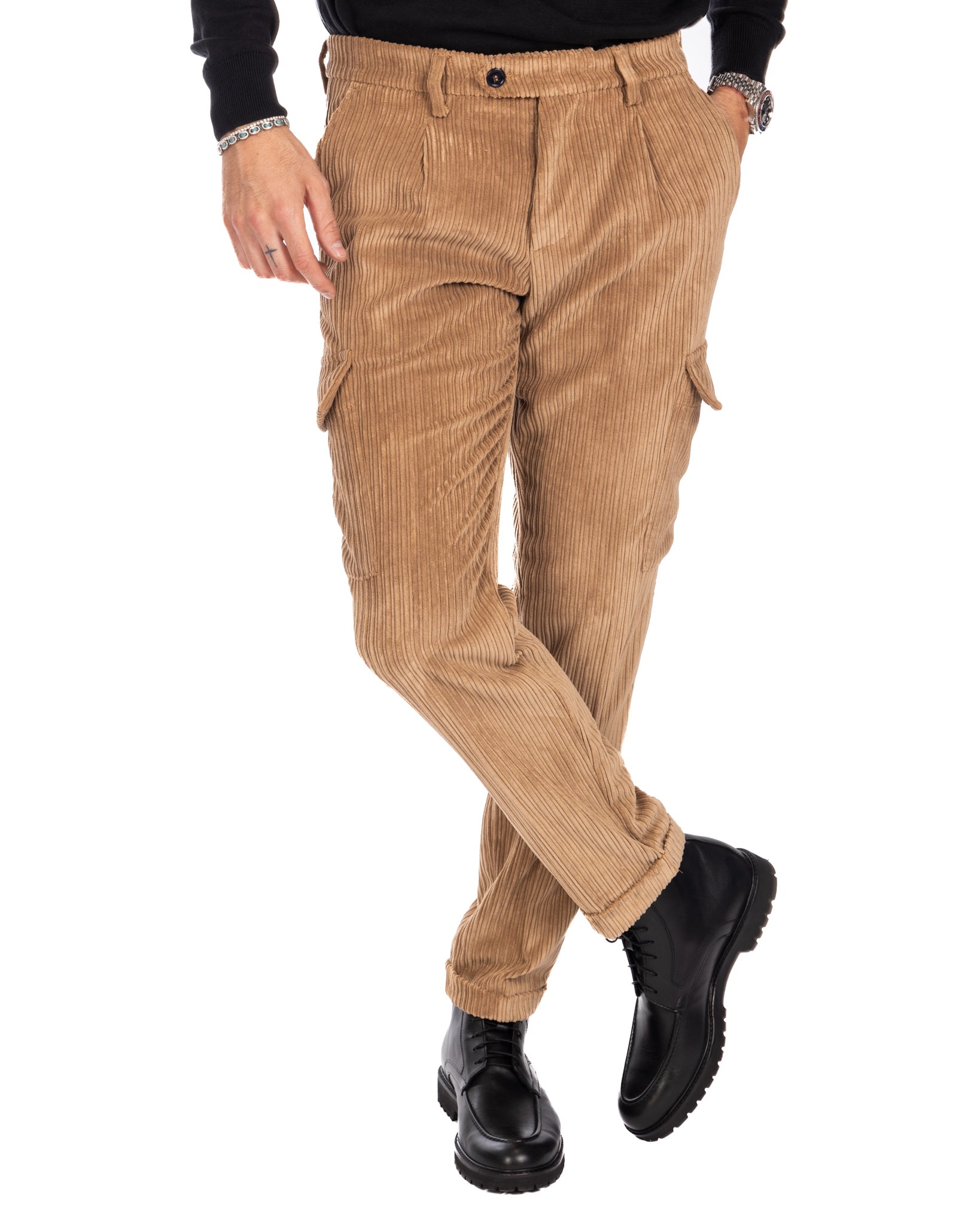 Hamburg - camel velvet cargo trousers