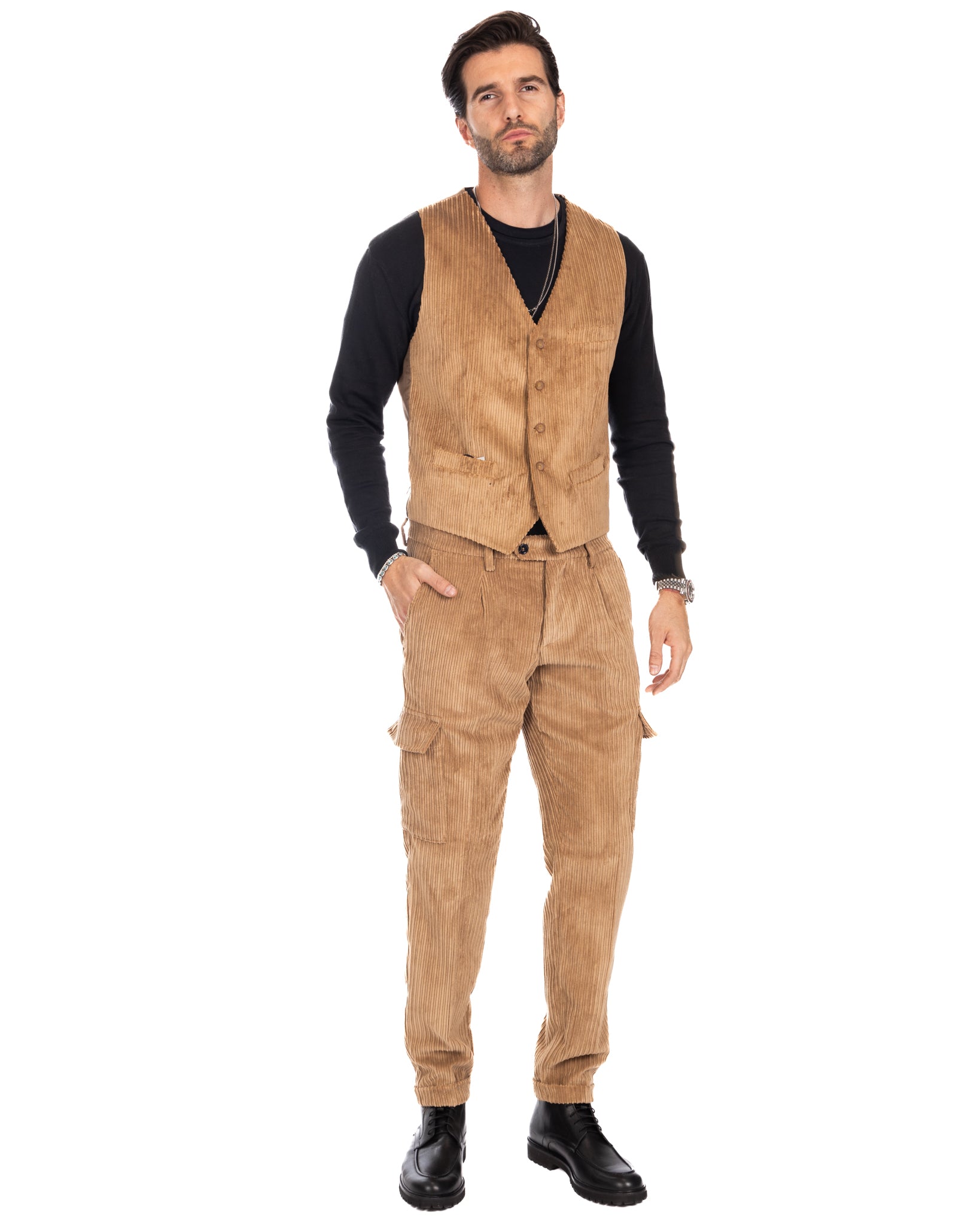 Hamburg - camel velvet cargo trousers