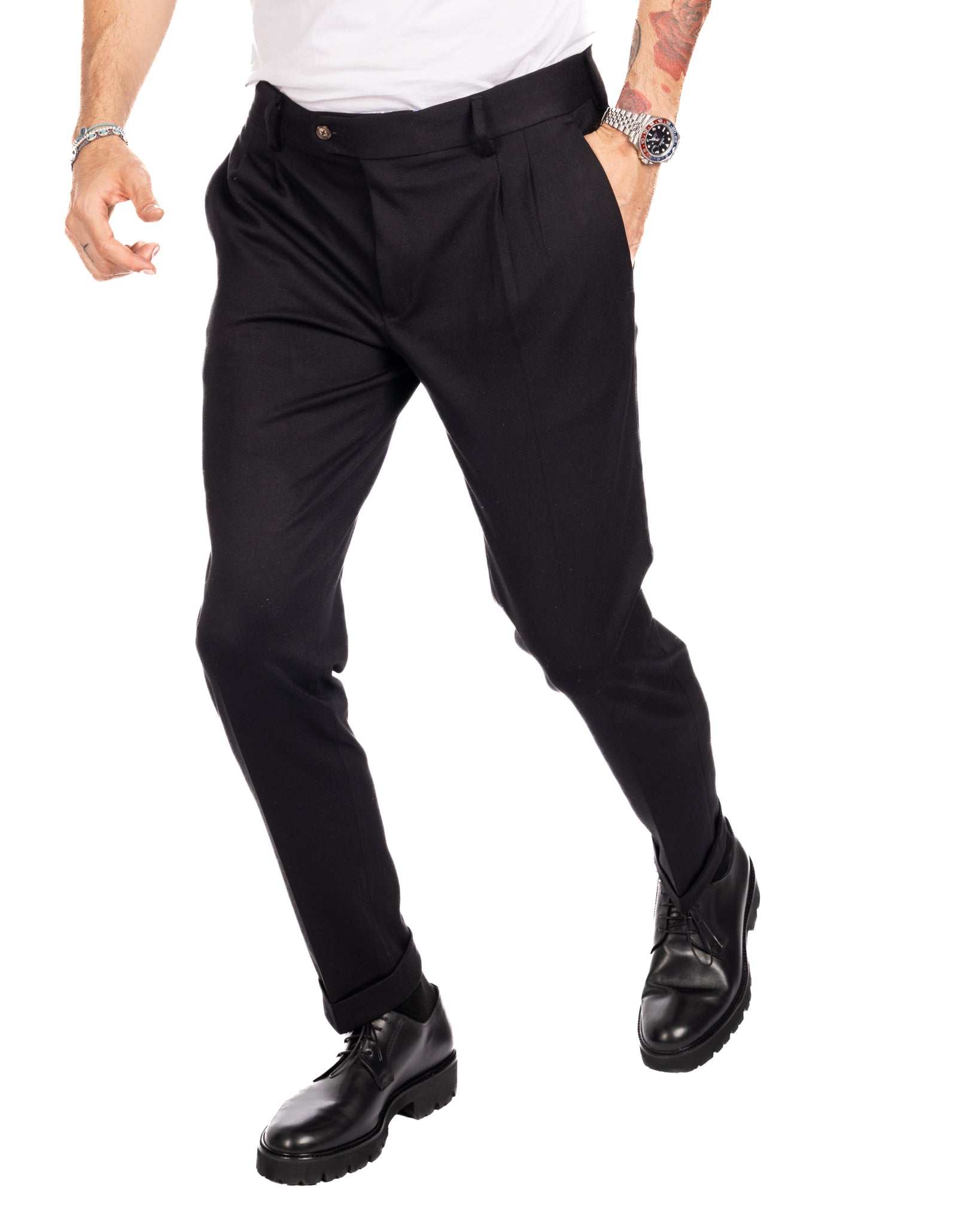 Thomas - black two-pleat trousers in milano stitch