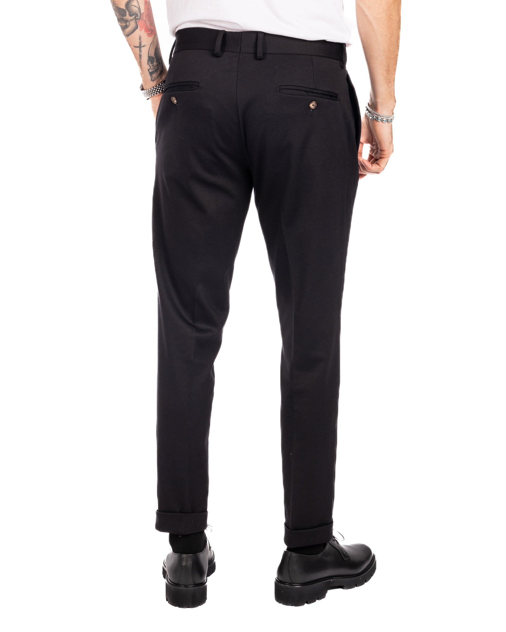 Thomas - black two-pleat trousers in milano stitch