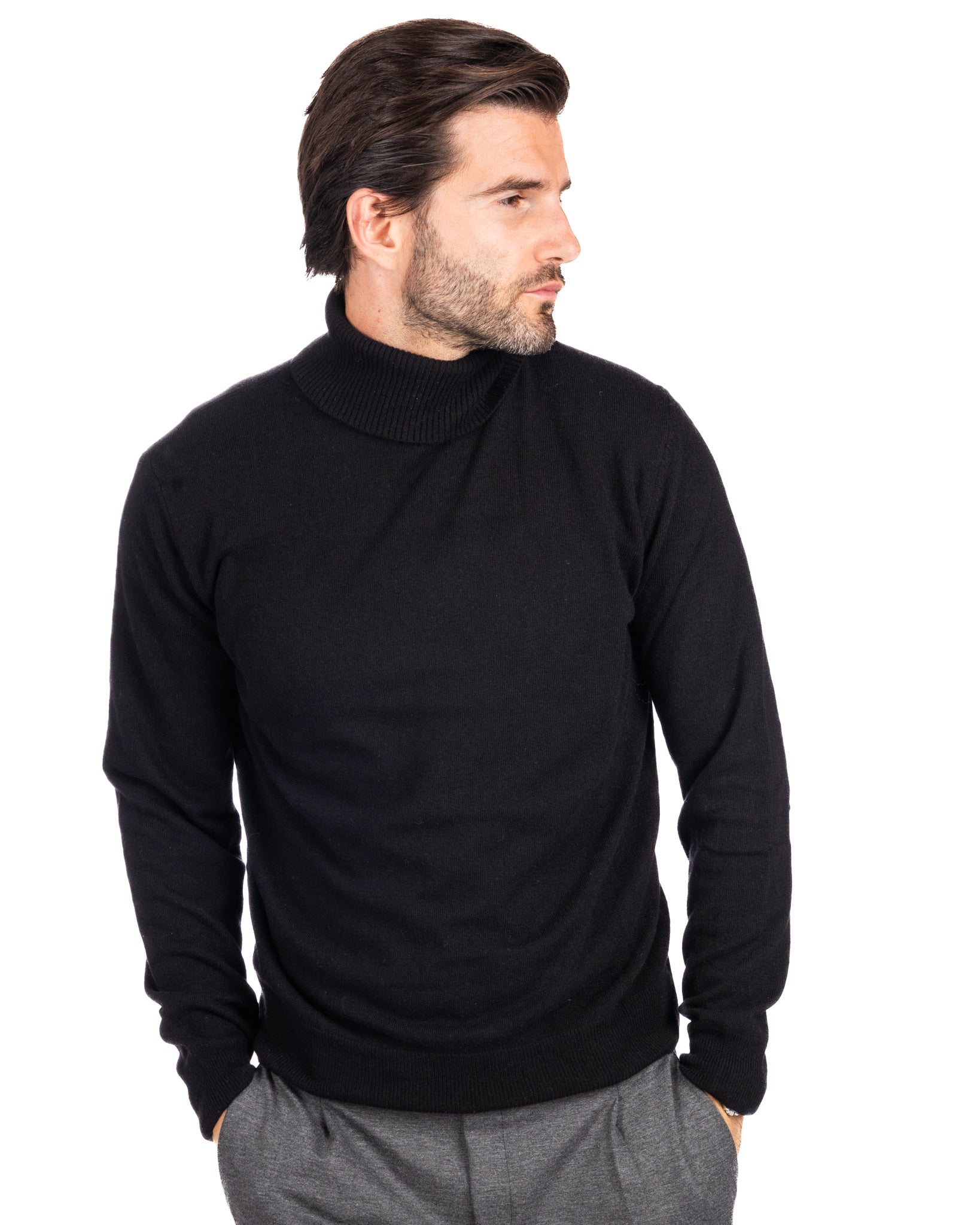 Lee black cashmere blend turtleneck