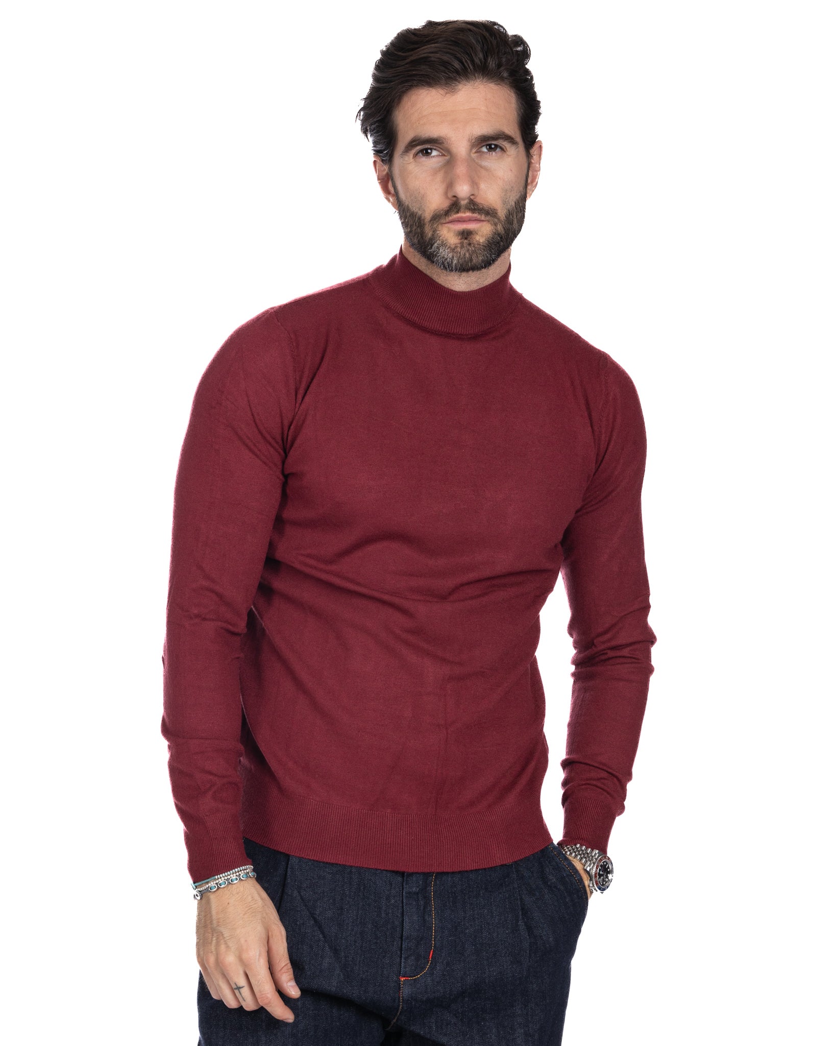 Basic burgundy turtleneck