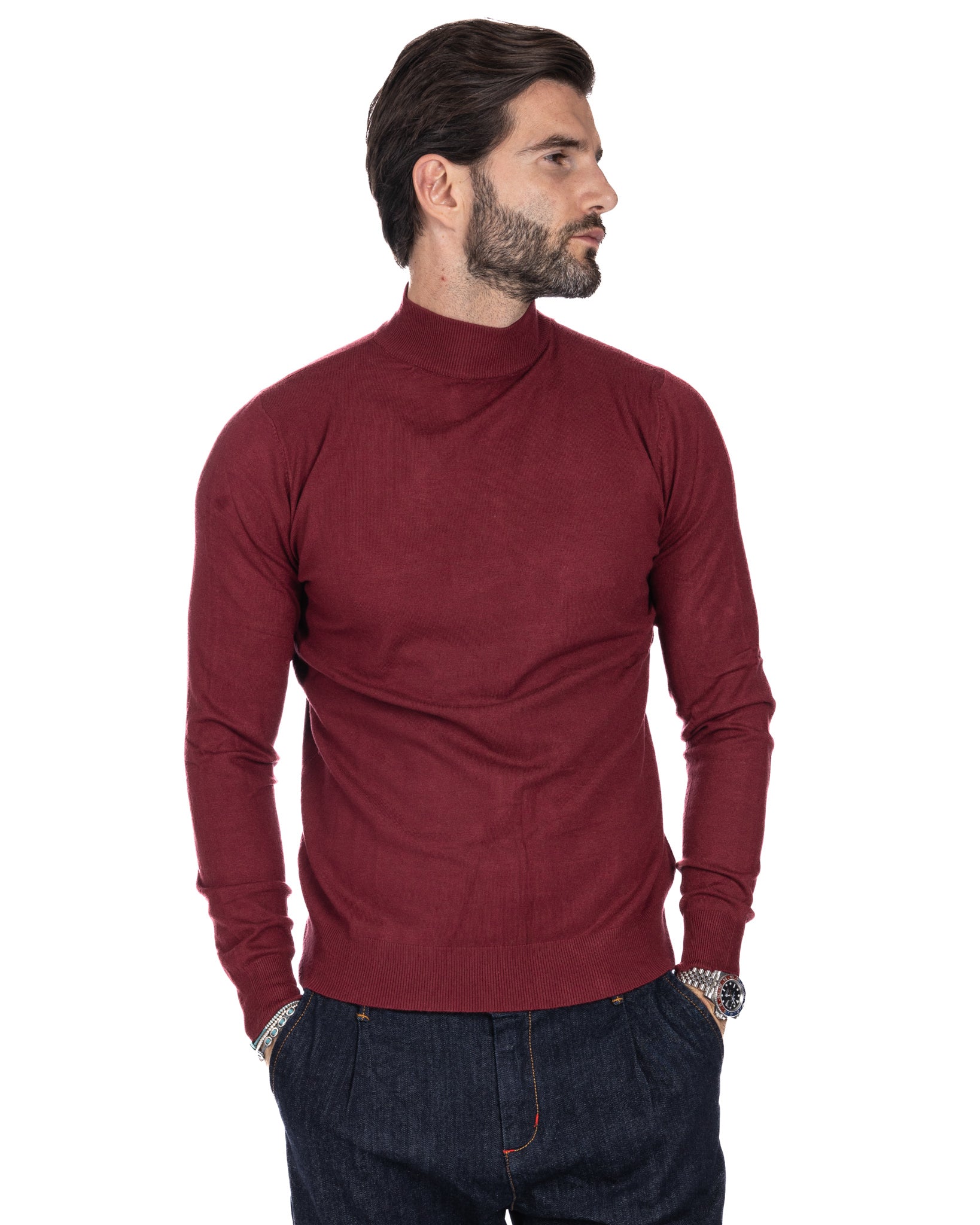 Basic burgundy turtleneck