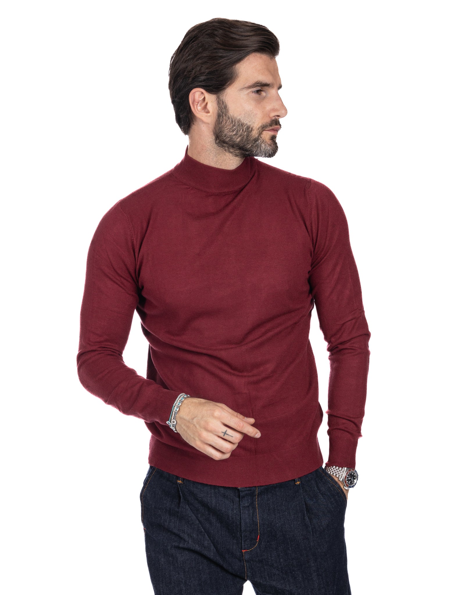 Basic burgundy turtleneck
