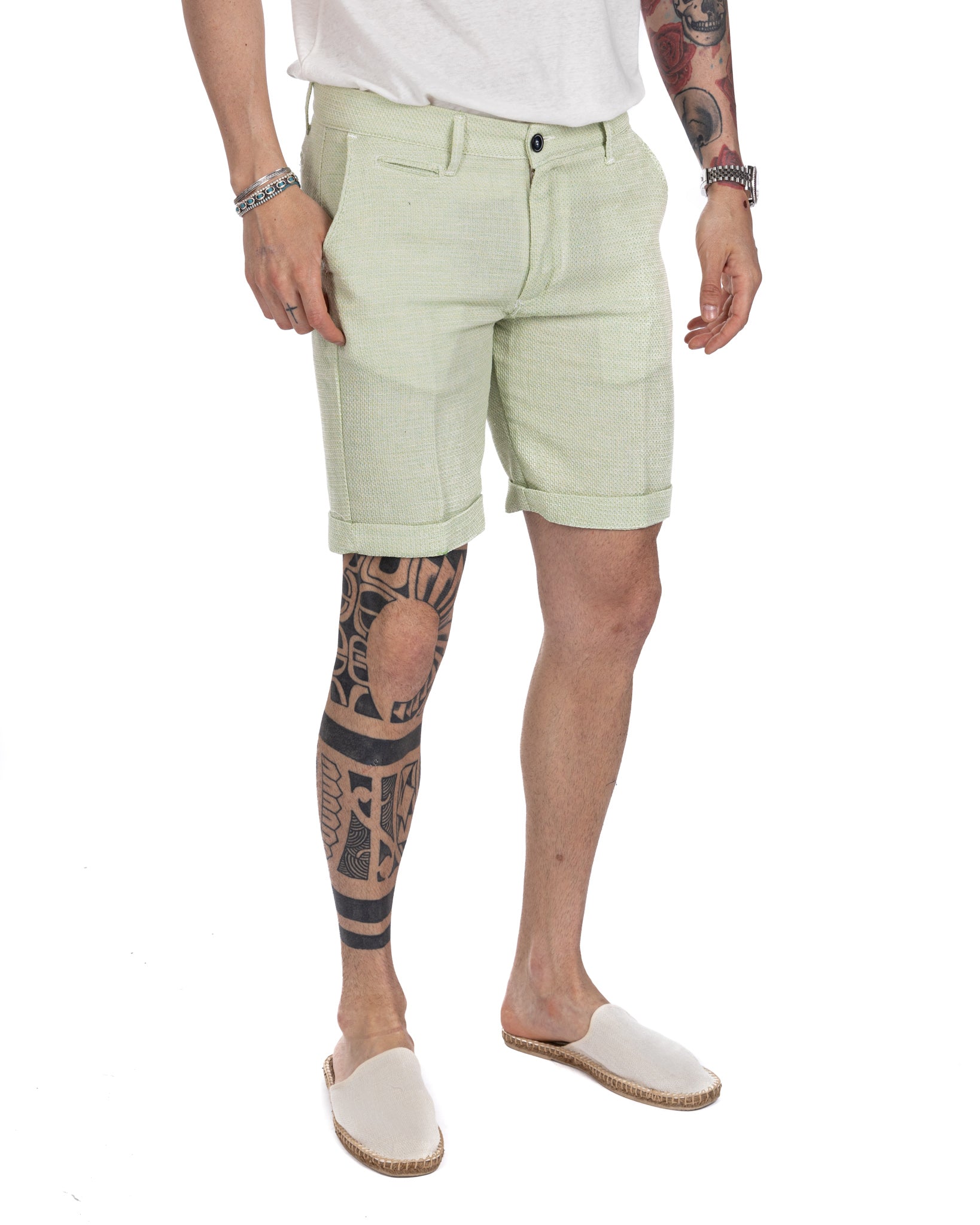 Leuca - green linen and cotton Bermuda shorts