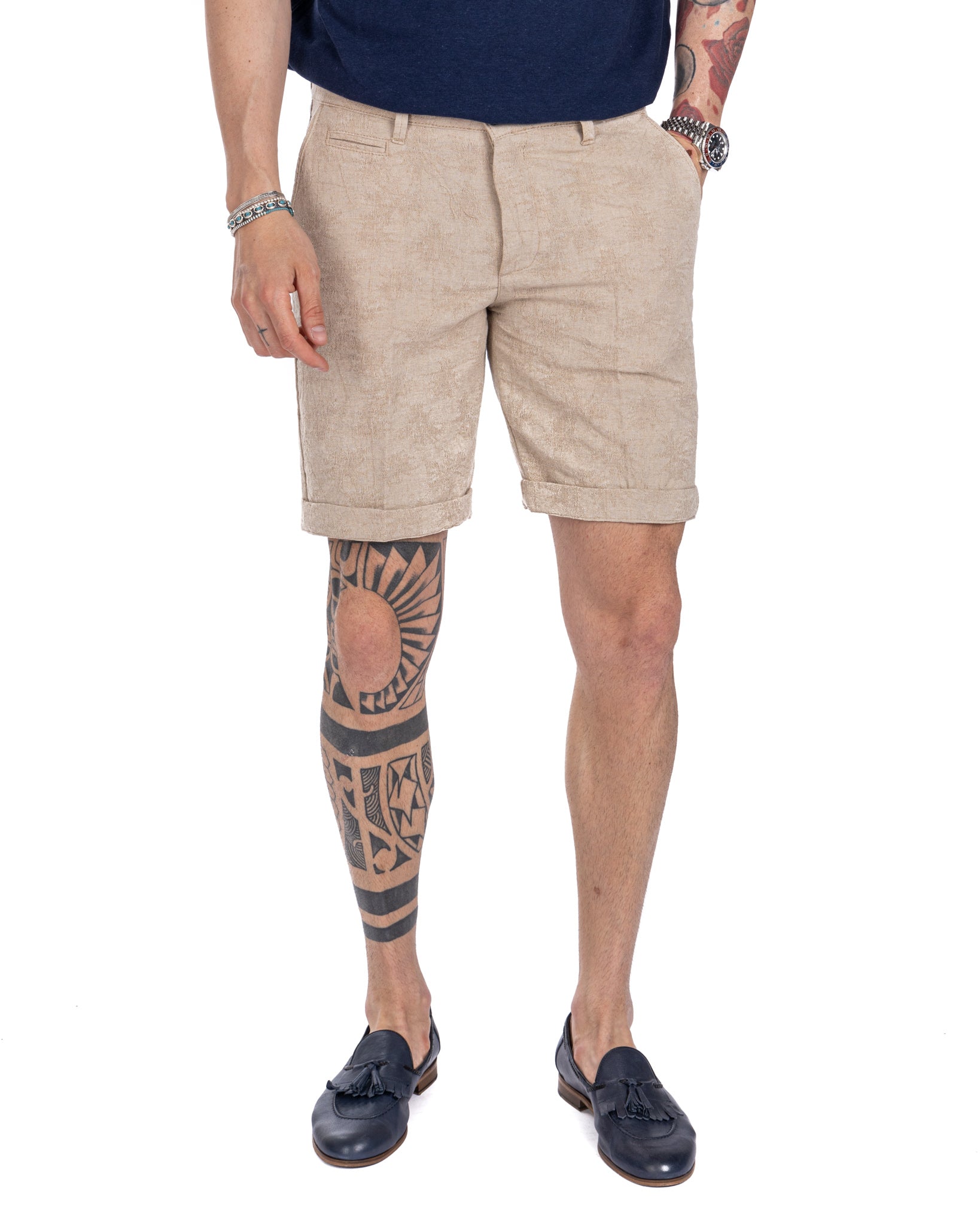Bahama - beige Bermuda shorts with relief pattern