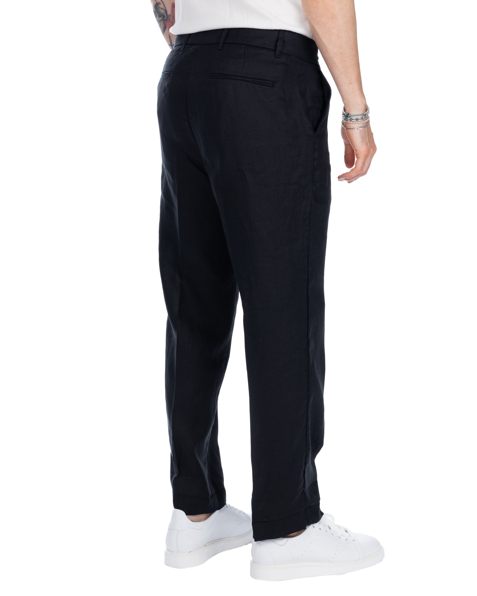 Lucas - wide trousers in pure black linen