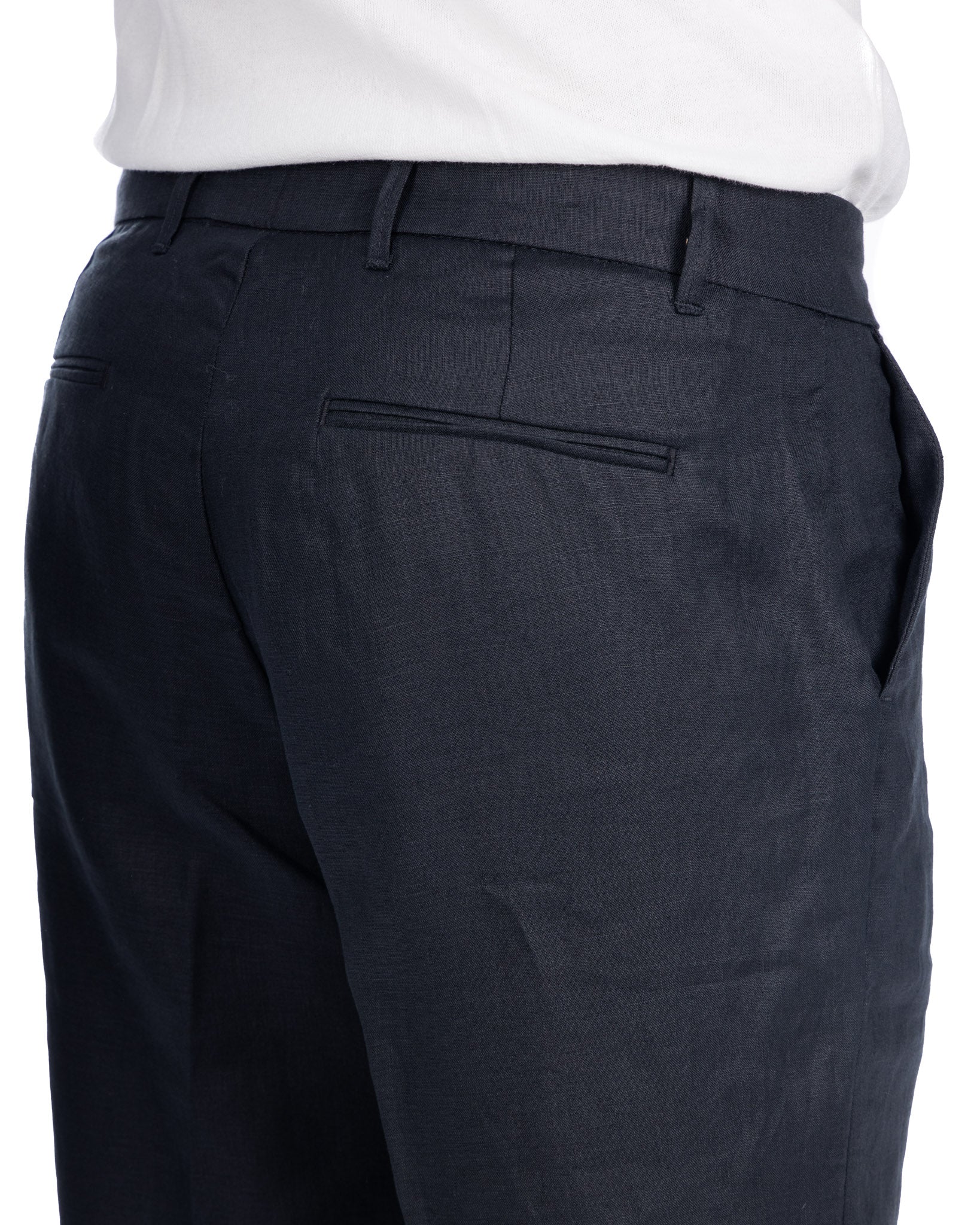 Lucas - wide trousers in pure black linen
