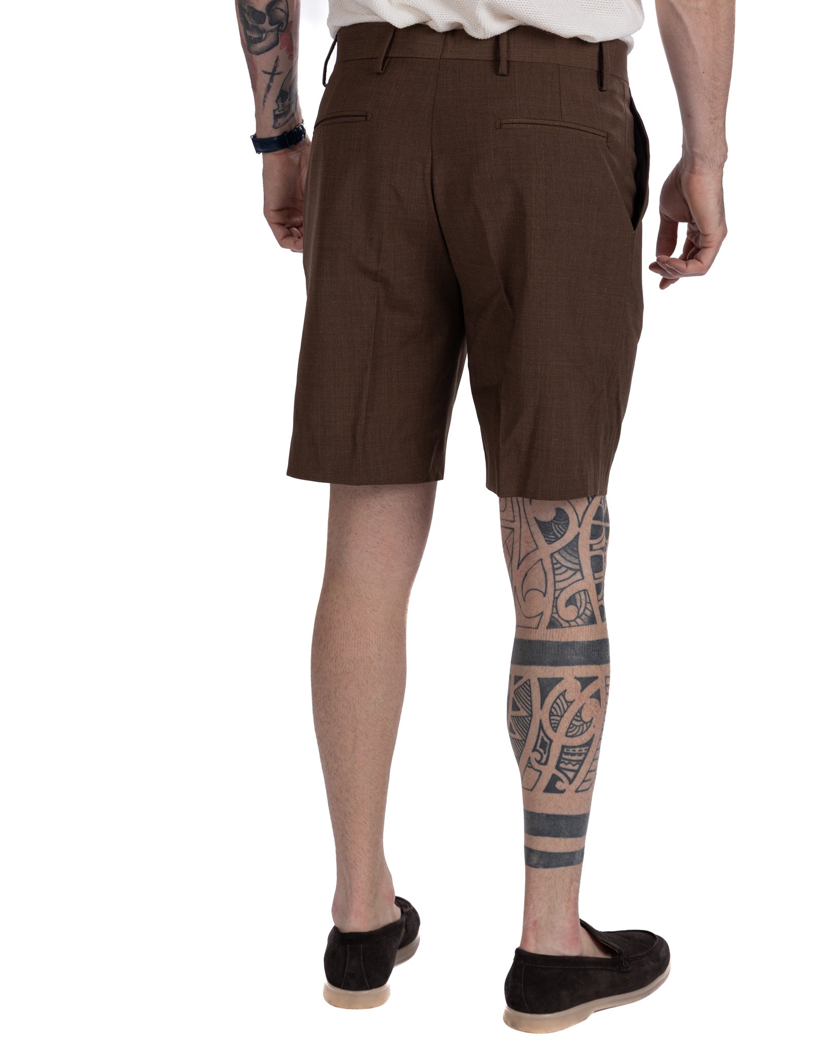 Colton - High-waisted Bermuda shorts with darts in dark brown