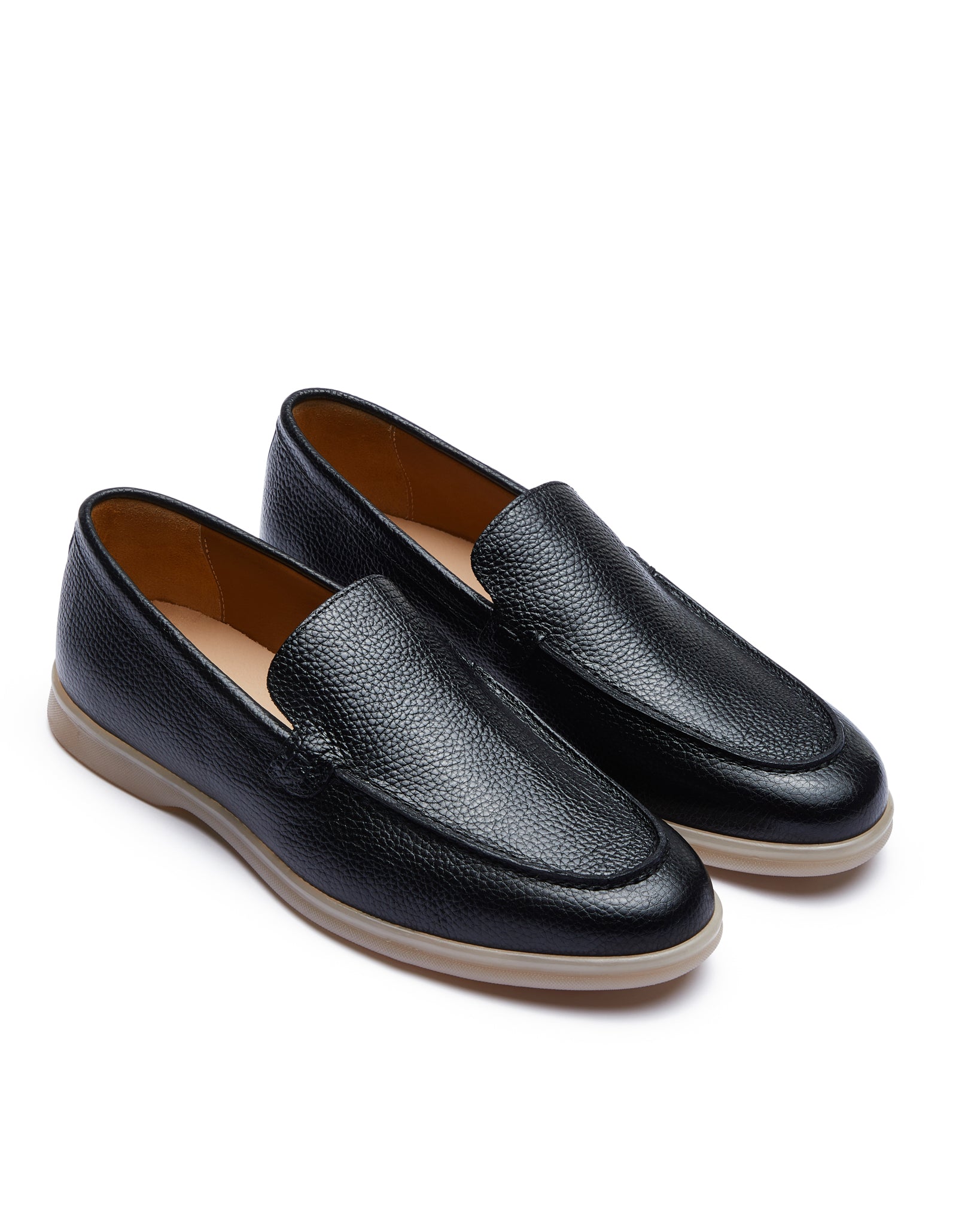 Pier black leather loafer