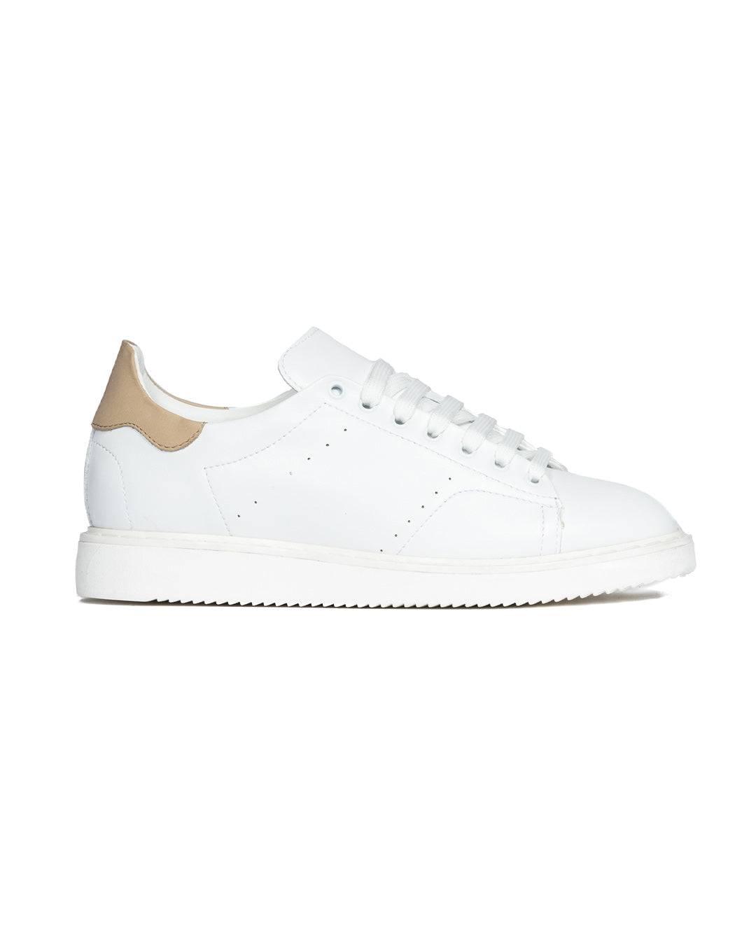 S01 - baskets en cuir blanc avec détails beiges