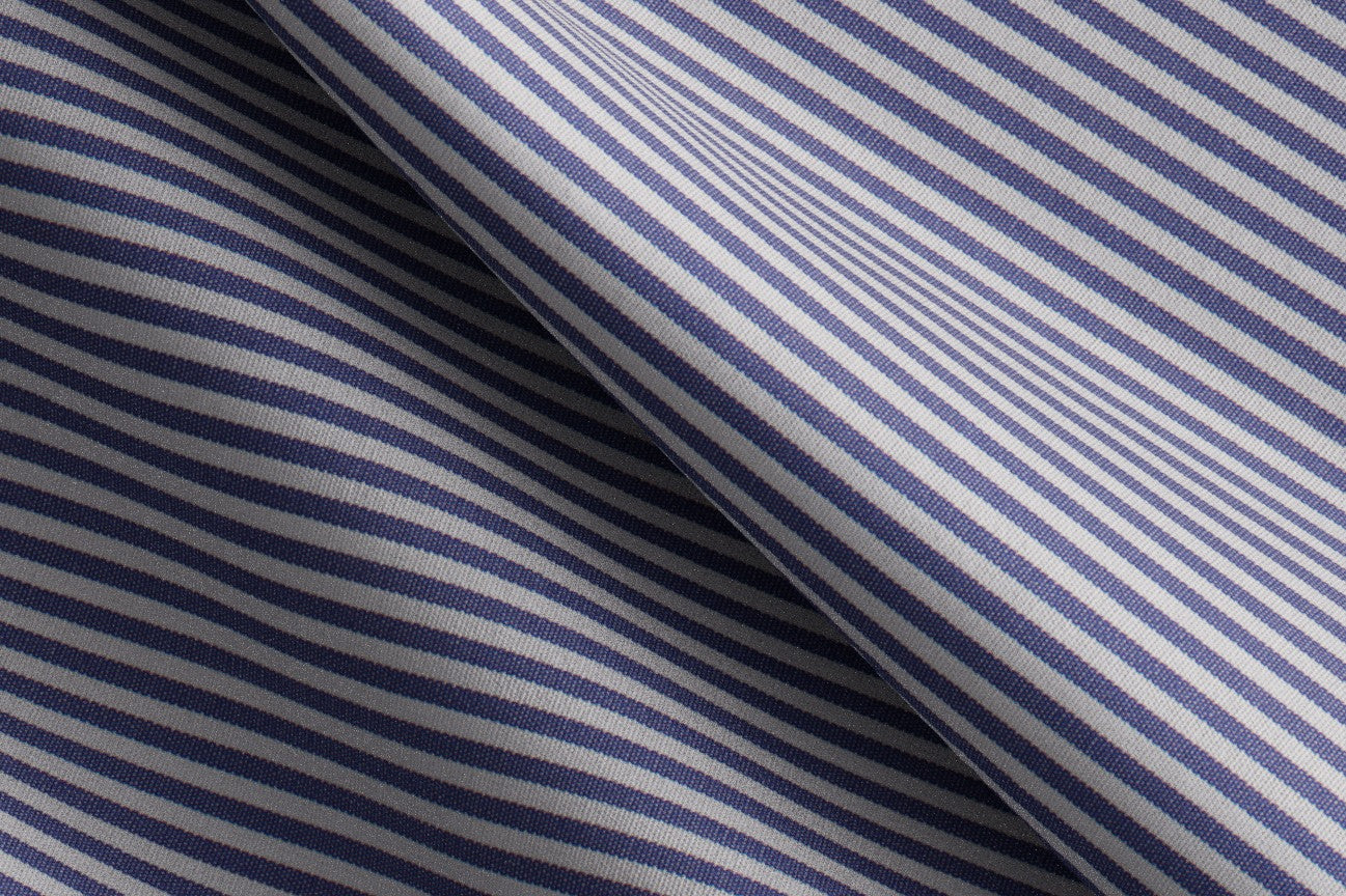 Chemise ajustée en coton à rayures bleues