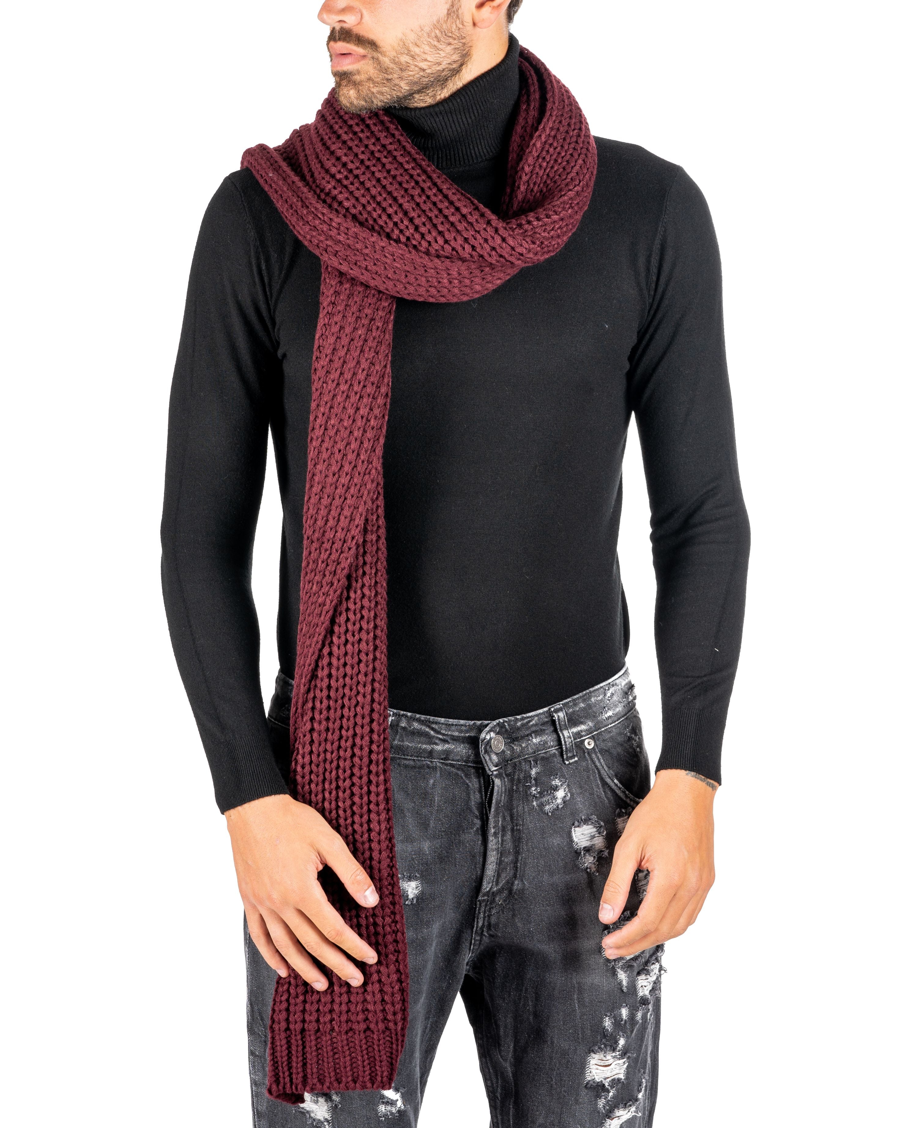 HEAVY BURGUNDY SCARF WITH KNIT MOTIF