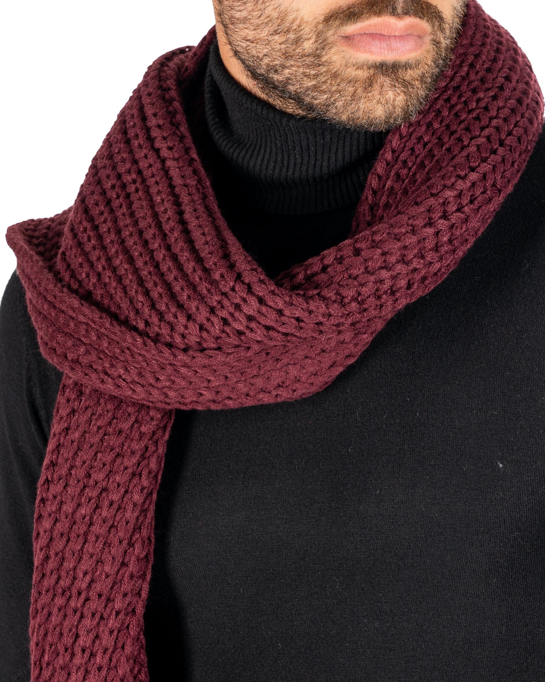 HEAVY BURGUNDY SCARF WITH KNIT MOTIF