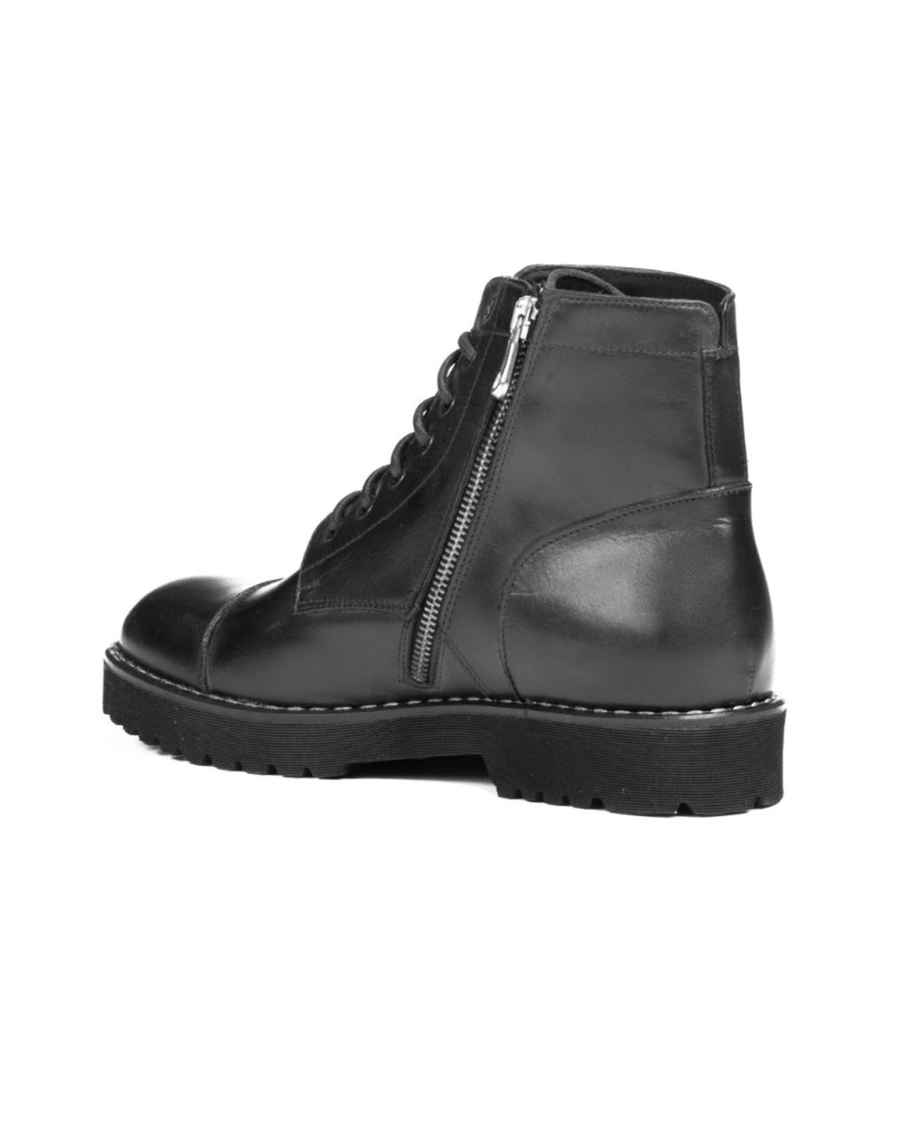Z01 - BLACK BOOT WITH ZIP