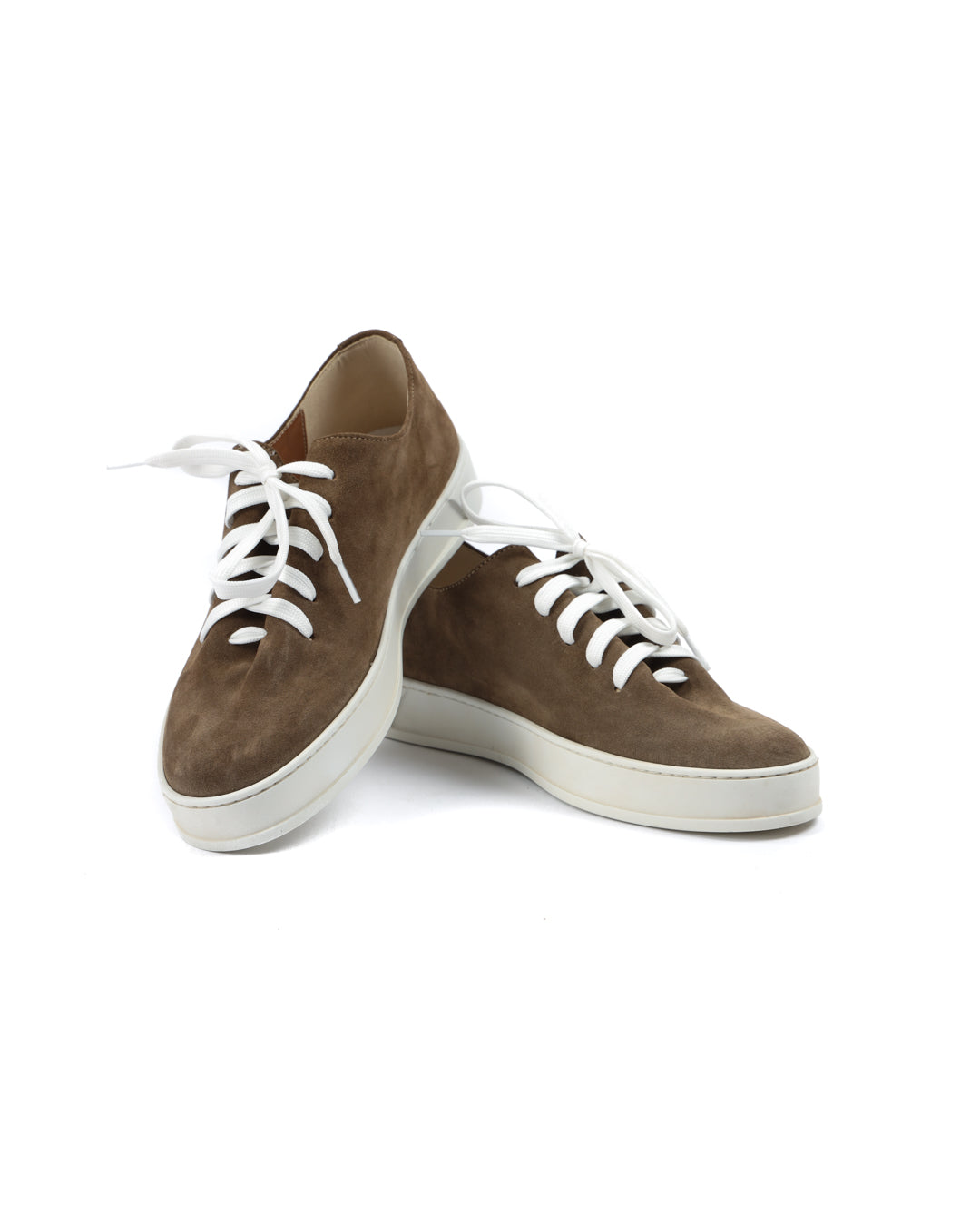 Steph - Les baskets en daim boue