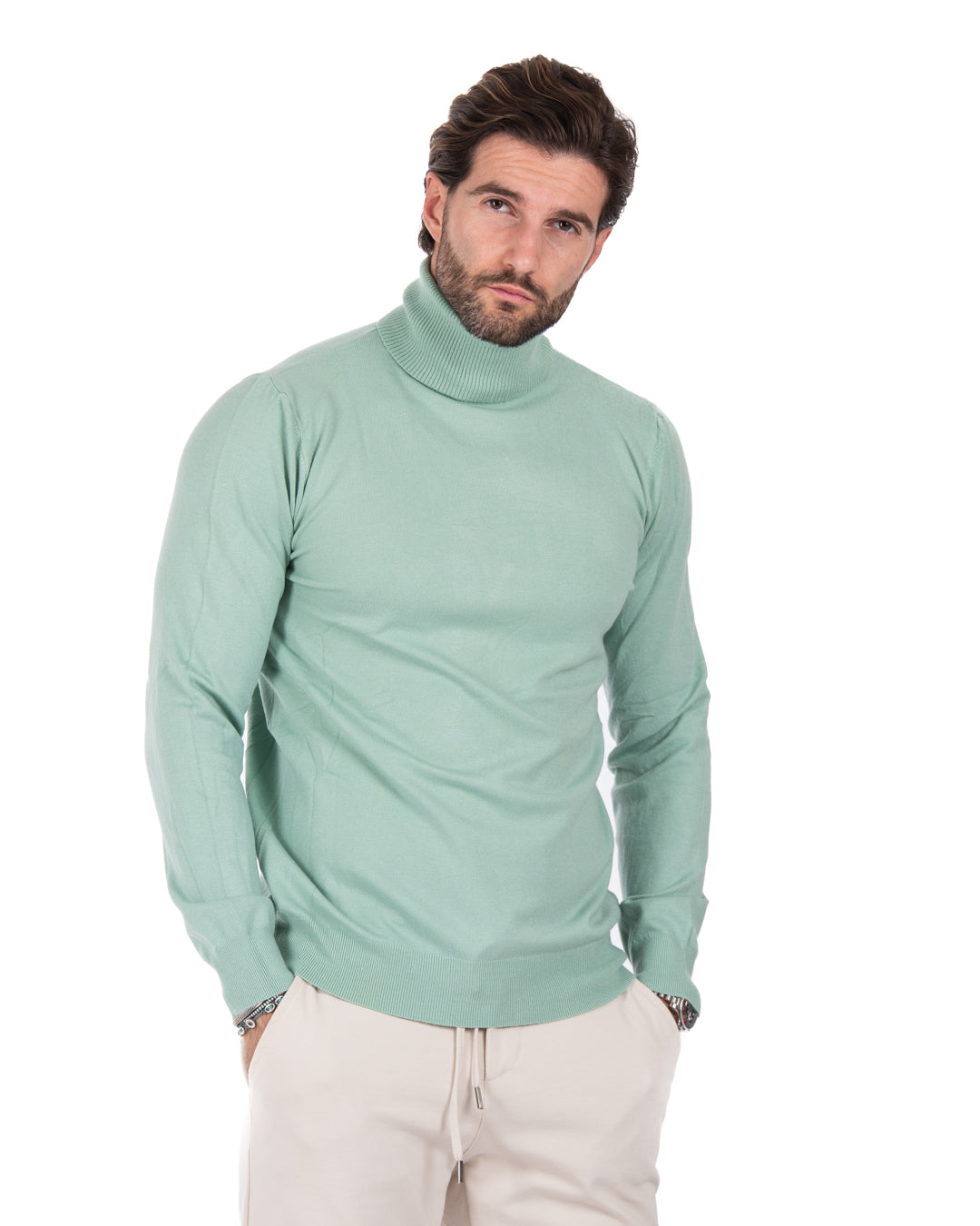 Basic mint turtleneck