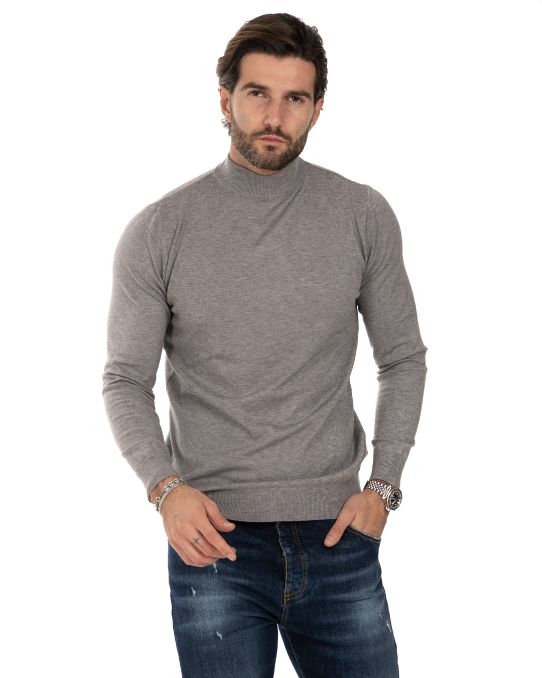 Basic gray turtleneck