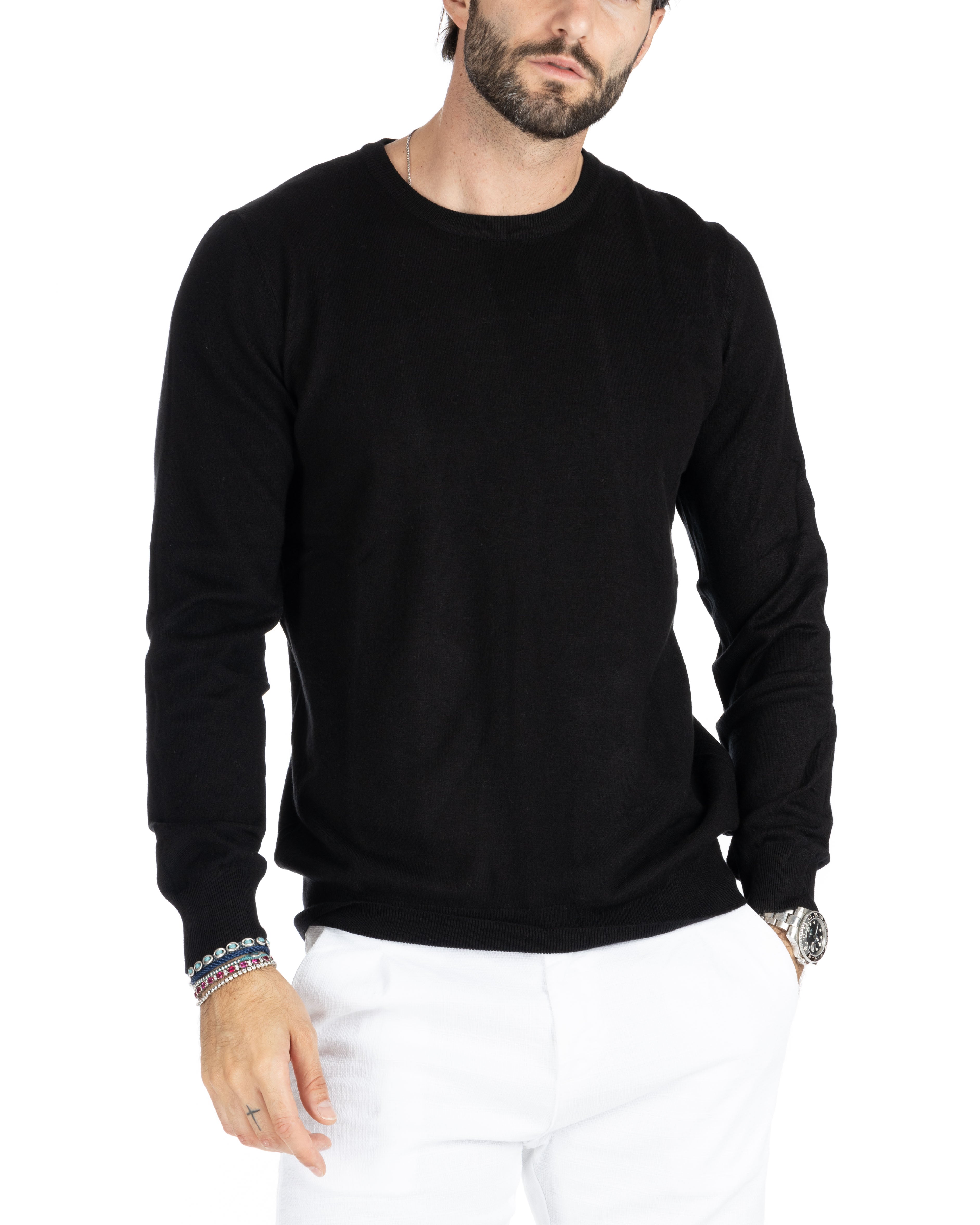 Basic black crewneck