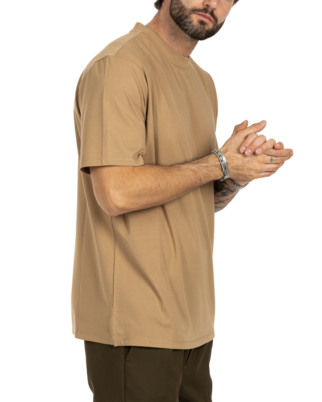 Land - beige half-neck t-shirt