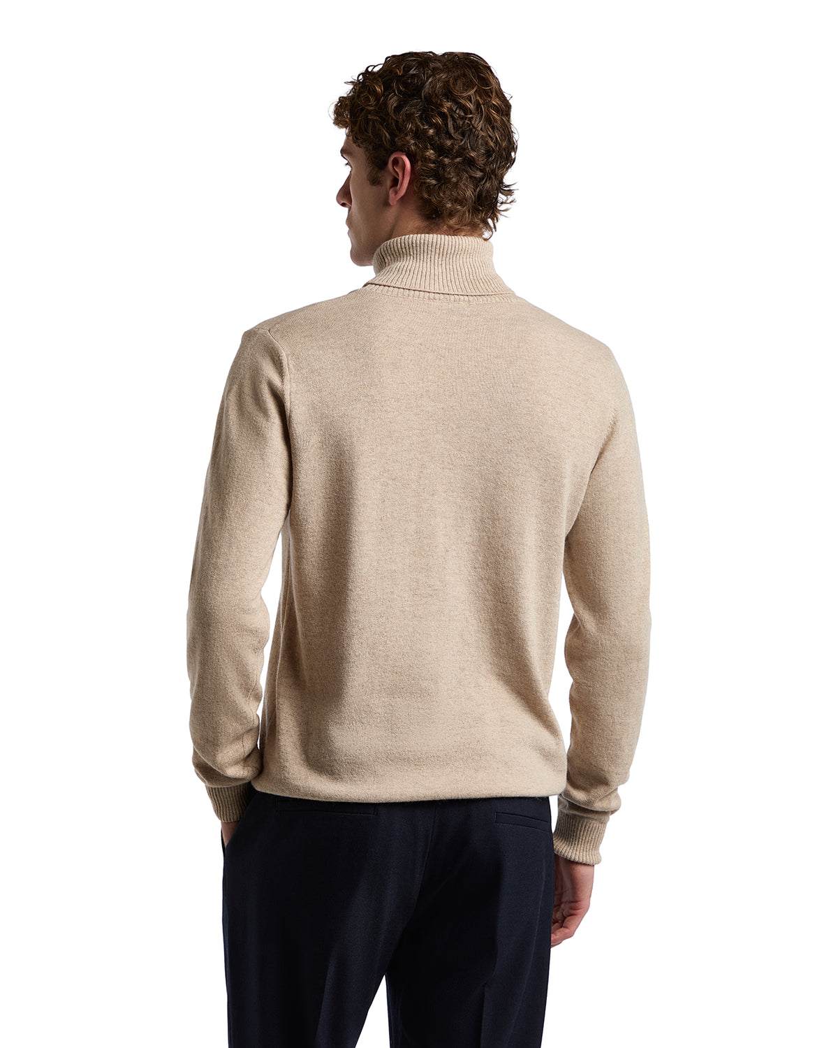 Lee turtleneck in beige cashmere blend