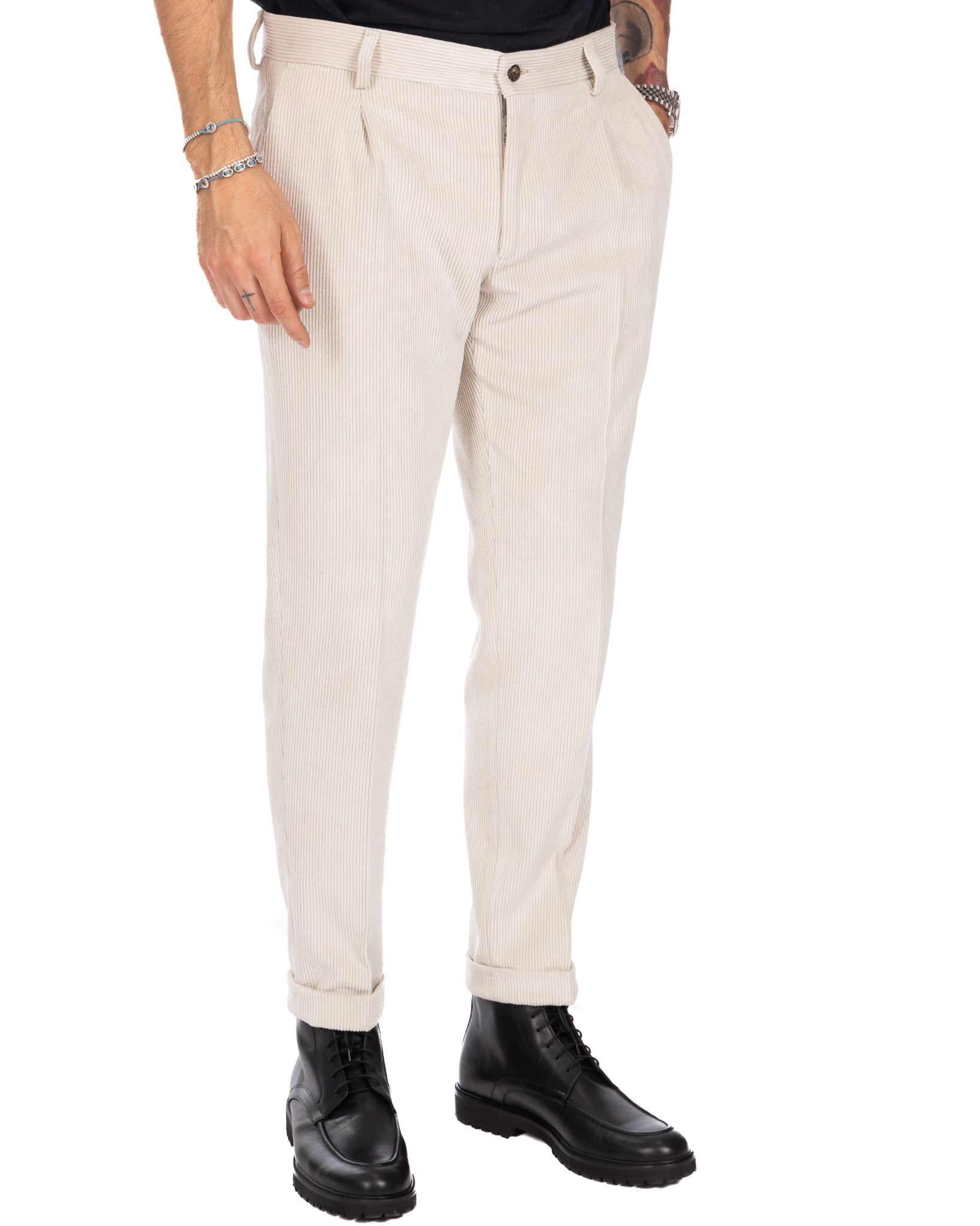 Lodi - cream trousers with velvet pleats 