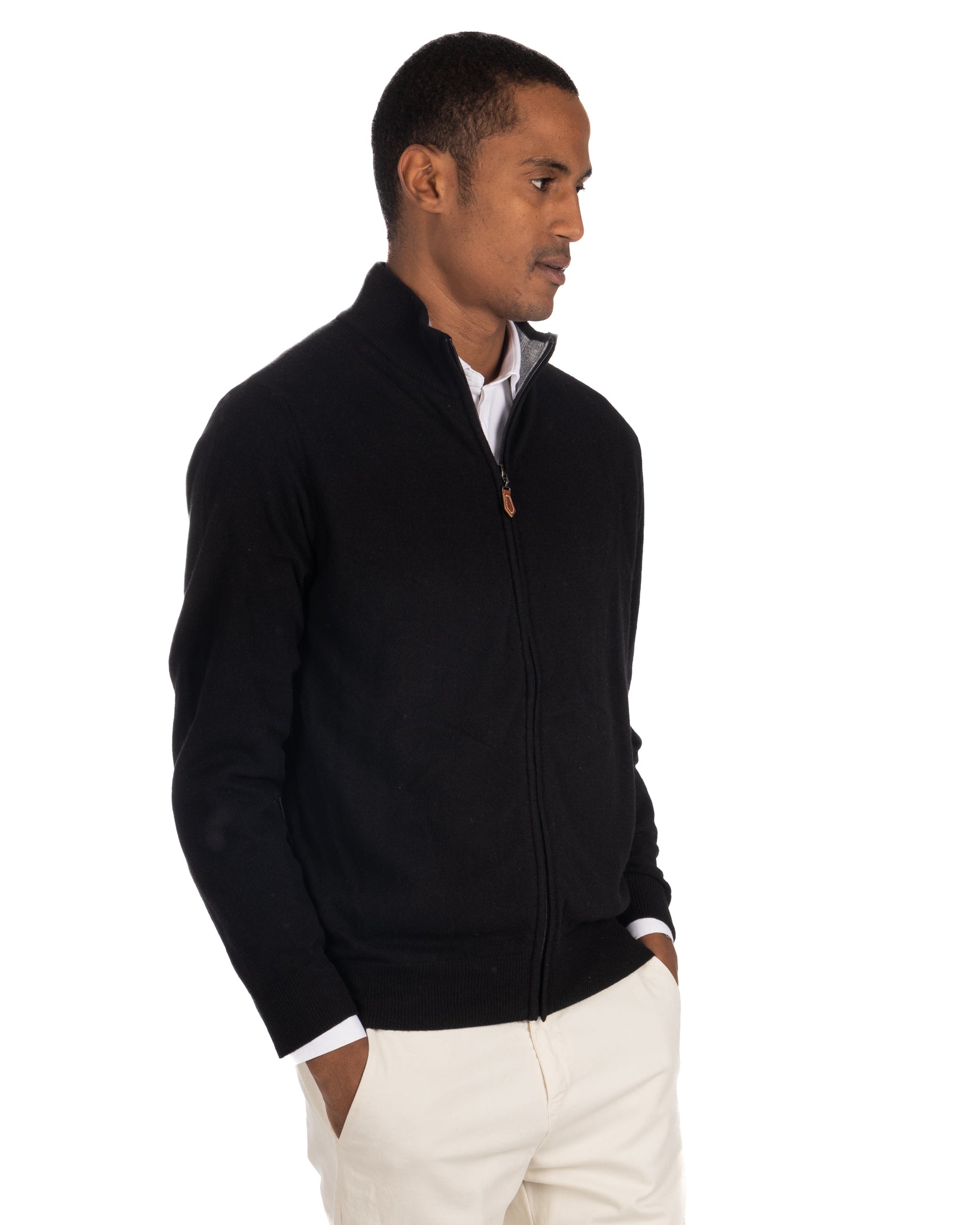 Matt - black full zip sweater in cashmere blend
