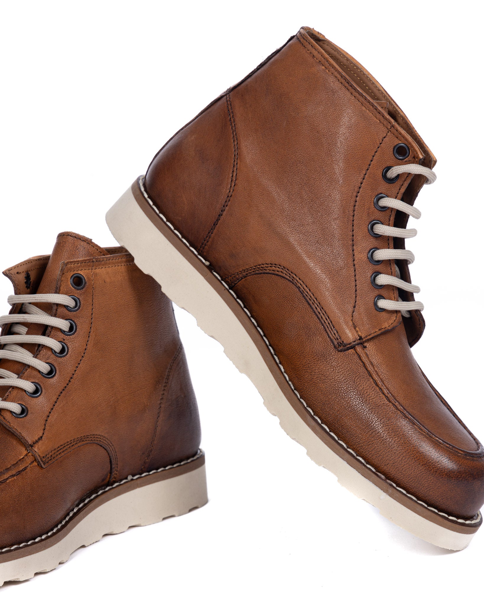 Moon - tan leather boot