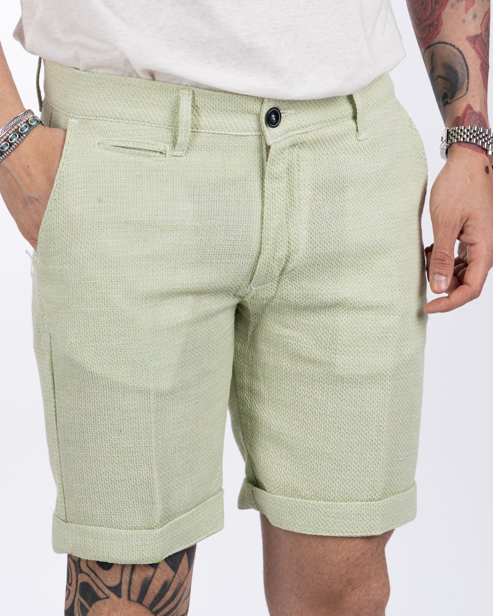 Leuca - green linen and cotton Bermuda shorts