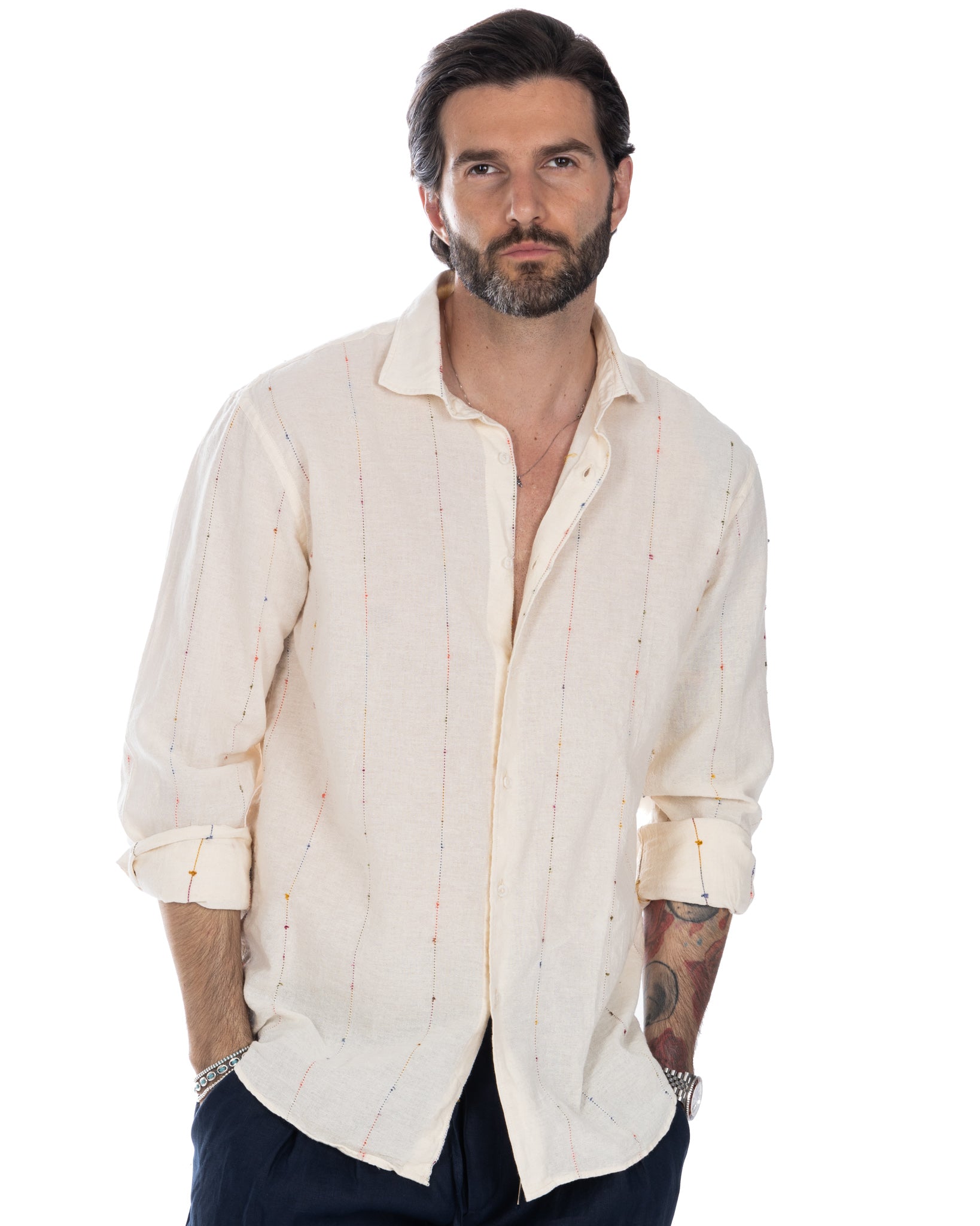 Arcobaleno - camicia beige con ricami