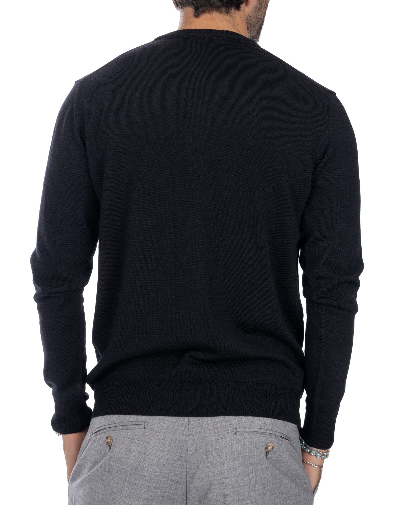 Furore - black merino wool sweater