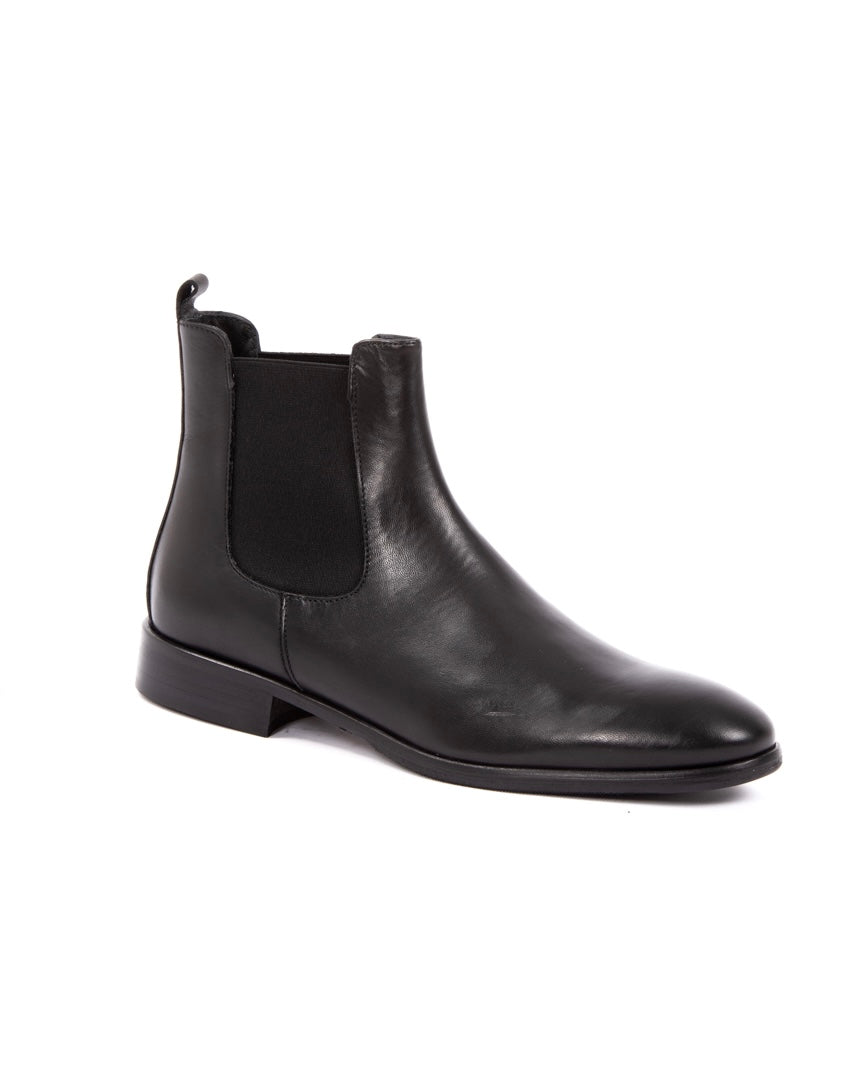 Dre - black leather chelsea boots